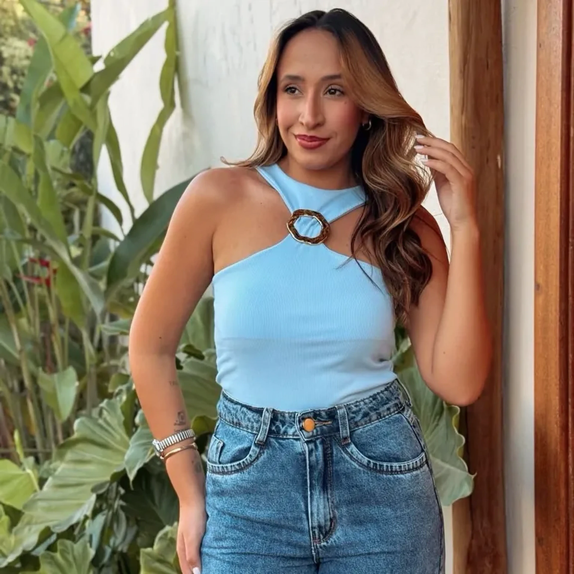 Blusa Cropped Detalhe Argola Dourada